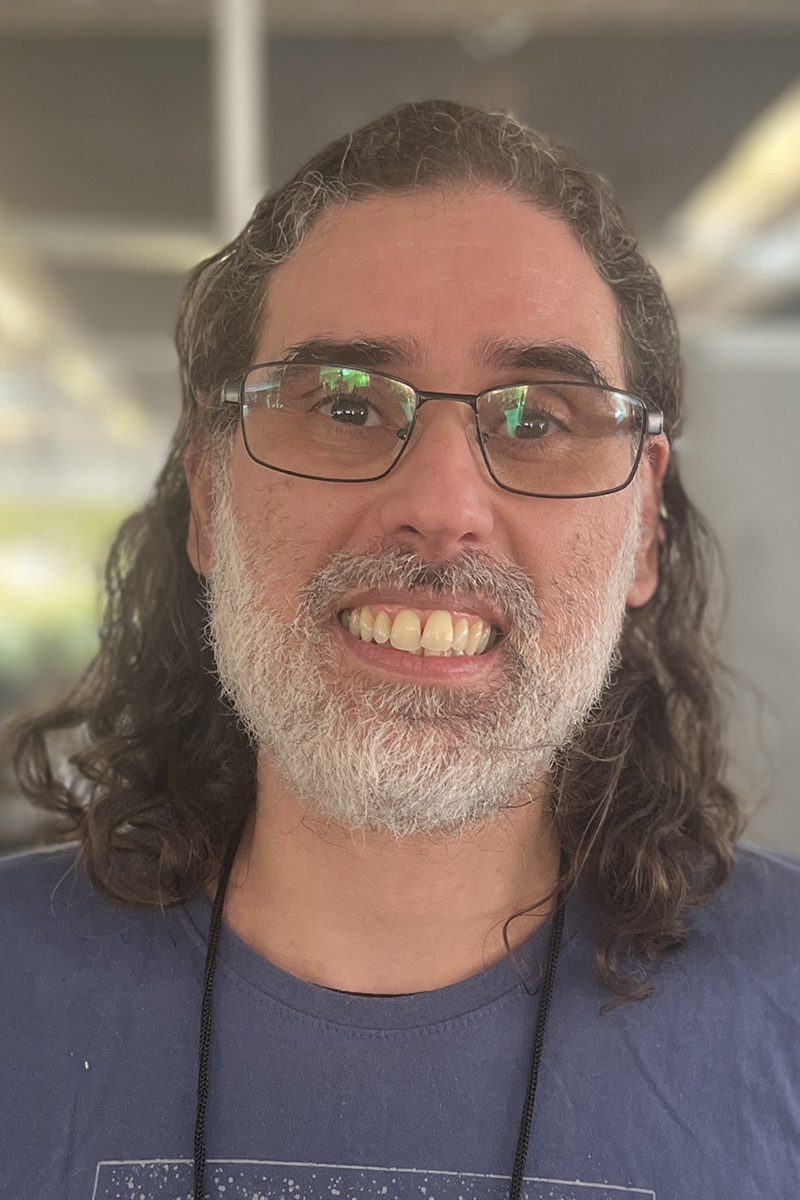 Cadu Simões na Bienal de Quadrinhos de Curitiba 2025