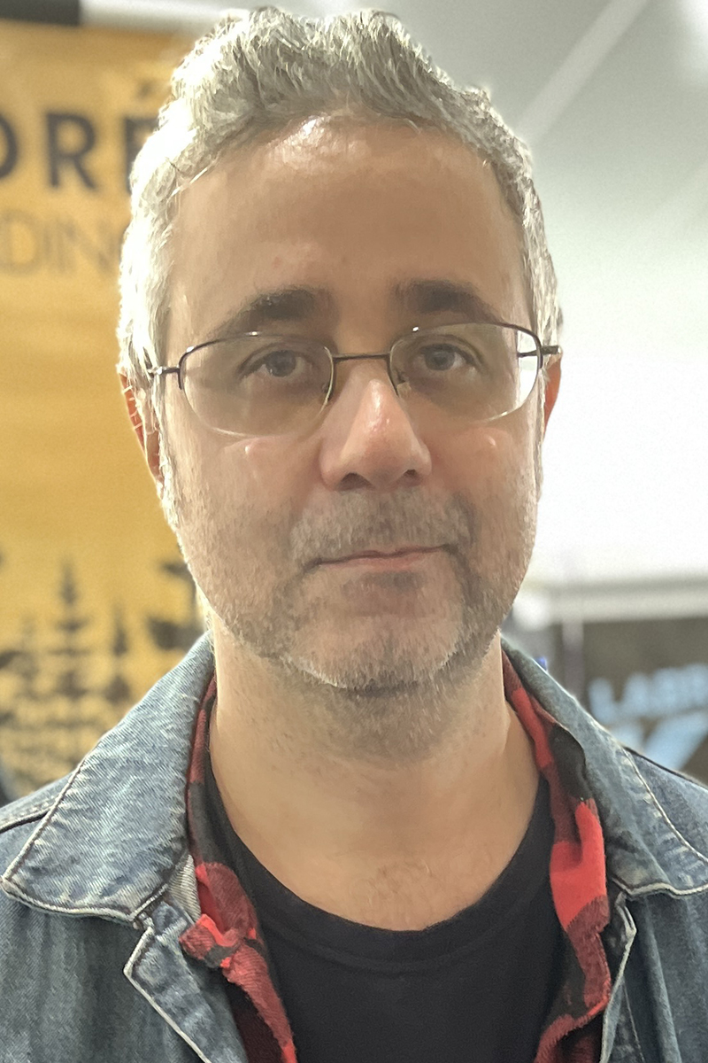 Vitor Flynn na Bienal de Quadrinhos de Curitiba 2023